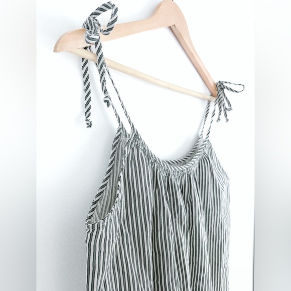 VERO MODA 'Annabelle' Top in Green Stripe - Size Medium - Picture 1 of 8